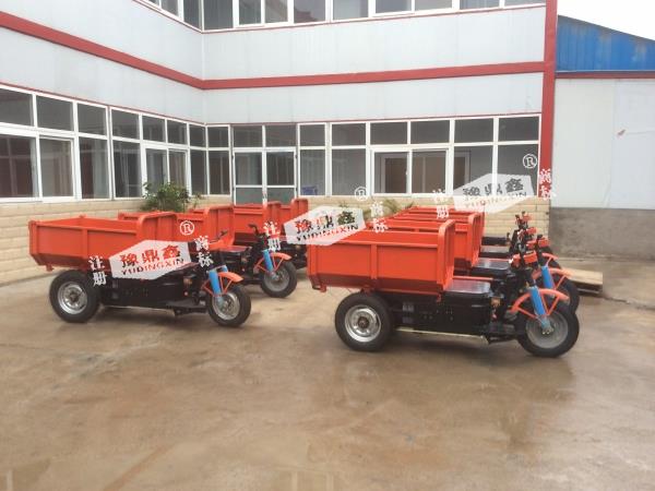 05電動(dòng)礦車.jpg 05電動(dòng)礦車.jpg